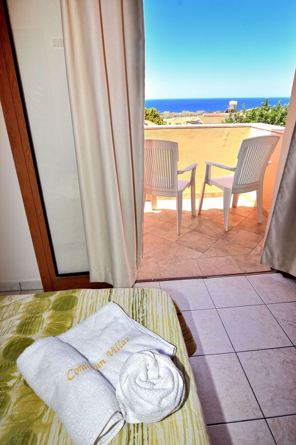 Villa, 2 chambres, fumeurs, piscine privée | Vue de la chambre