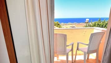Villa, 2 chambres, fumeurs, piscine privée | Vue de la chambre