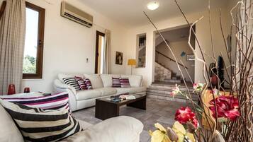 Villa, 4 Bedrooms, Private Pool | In-room safe, desk, iron/ironing board, free cots/infant beds