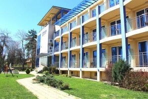 Front of property - SPA Hotel Astrea (Hisarja)