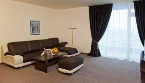 VIP apartment   | Safe på rommet, skrivebord og wi-fi (inkludert)