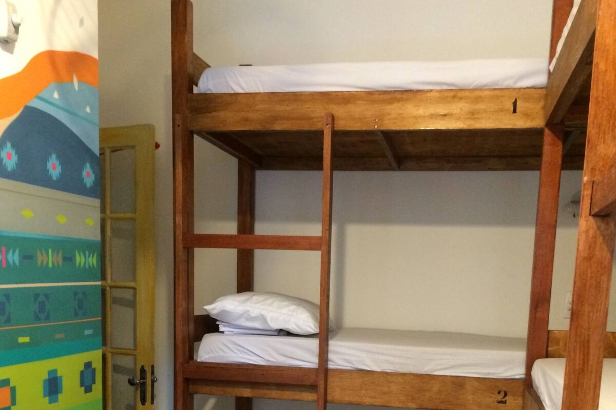 5 bedrooms, minibar, desk, free WiFi