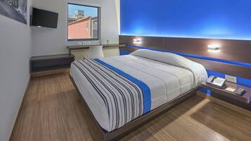Habitación, 1 cama Queen size | Escritorio, cunas gratuitas y wifi gratis
