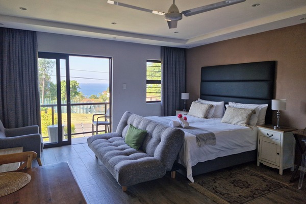 Premier Studio Suite, 1 King Bed with Sofa bed, Kitchenette | Egyptian cotton sheets, premium bedding, pillowtop beds, in-room safe