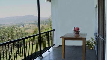 Nhà gỗ Cao cấp, 1 phòng ngủ | Ban công