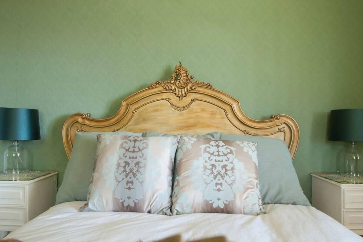 The Grand Room | Premium bedding, rollaway beds, free WiFi, bed sheets