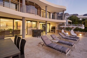 Luxury Villa, 4 Bedrooms, Ocean View | BBQ/picnic Area - Wescamp Villa (Cape Town)