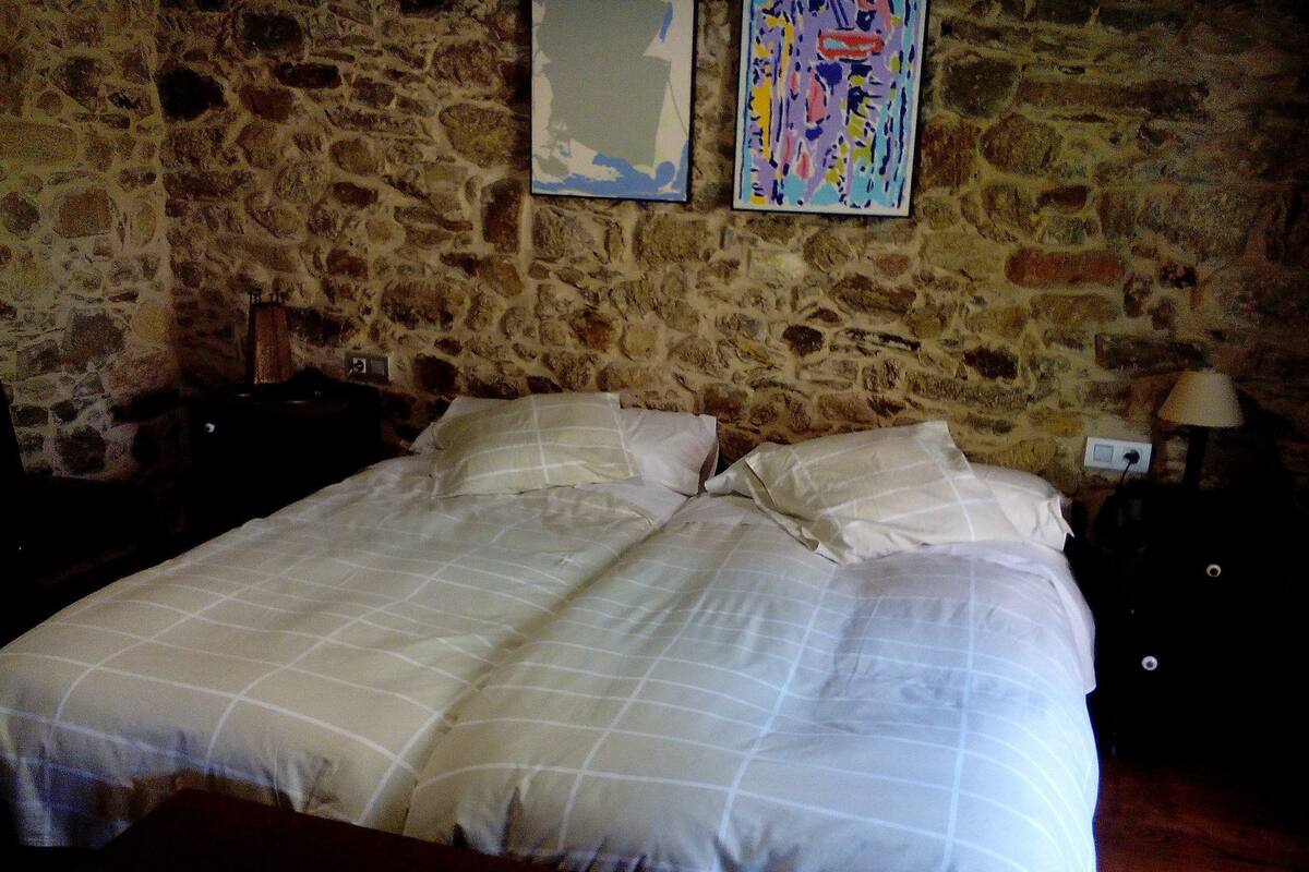Chambre Double, baignoire (Alpendre)