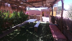 BBQ/picnic Area - Hostal Amigo Lucho (San Pedro de Atacama)
