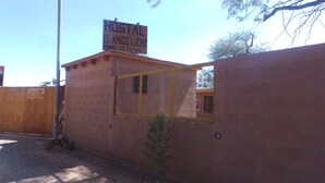 Front of property - Hostal Amigo Lucho (San Pedro de Atacama)