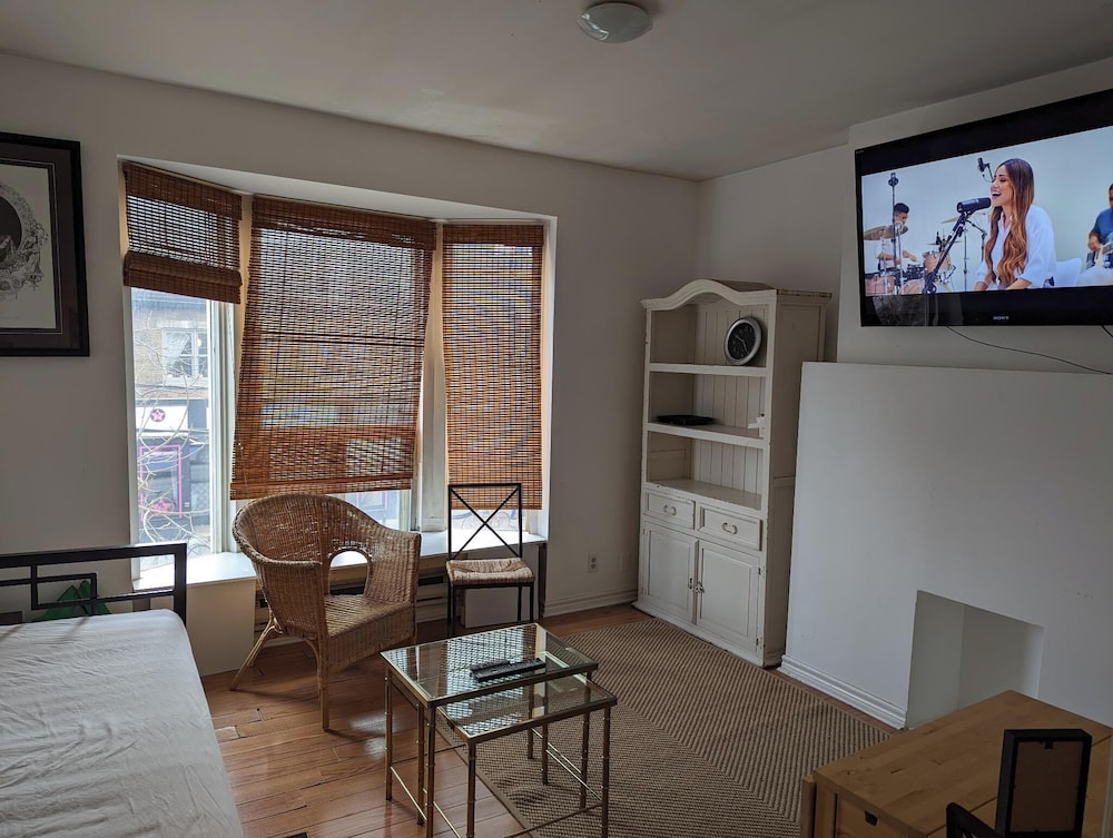 The Parkdale Hostellerie by null