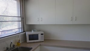 Unclassified image, 3 of 34, button - Sportsman's Inn (Hudson's Hope)