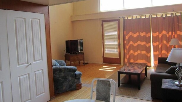 Unclassified image, 1 of 34, button - Sportsman's Inn (Hudson's Hope)