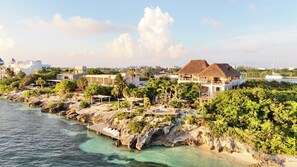 المنشأة من الخارج