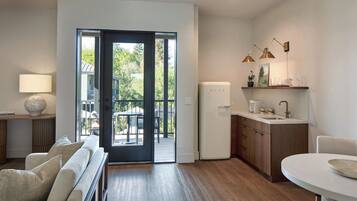 Poolside Balcony | 1 bedroom, premium bedding, in-room safe, soundproofing