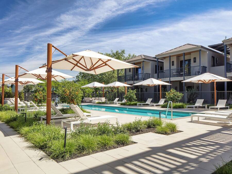 Outdoor pool, pool loungers