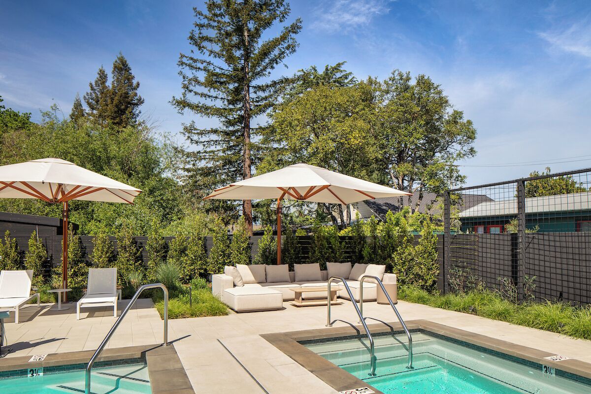 Outdoor pool, pool loungers