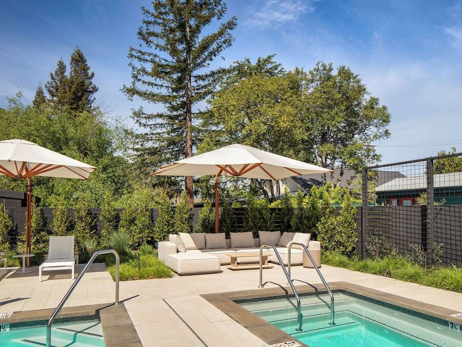 Outdoor pool, pool loungers