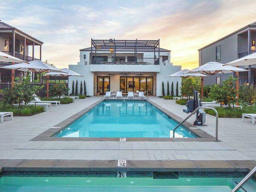 Outdoor pool, pool loungers