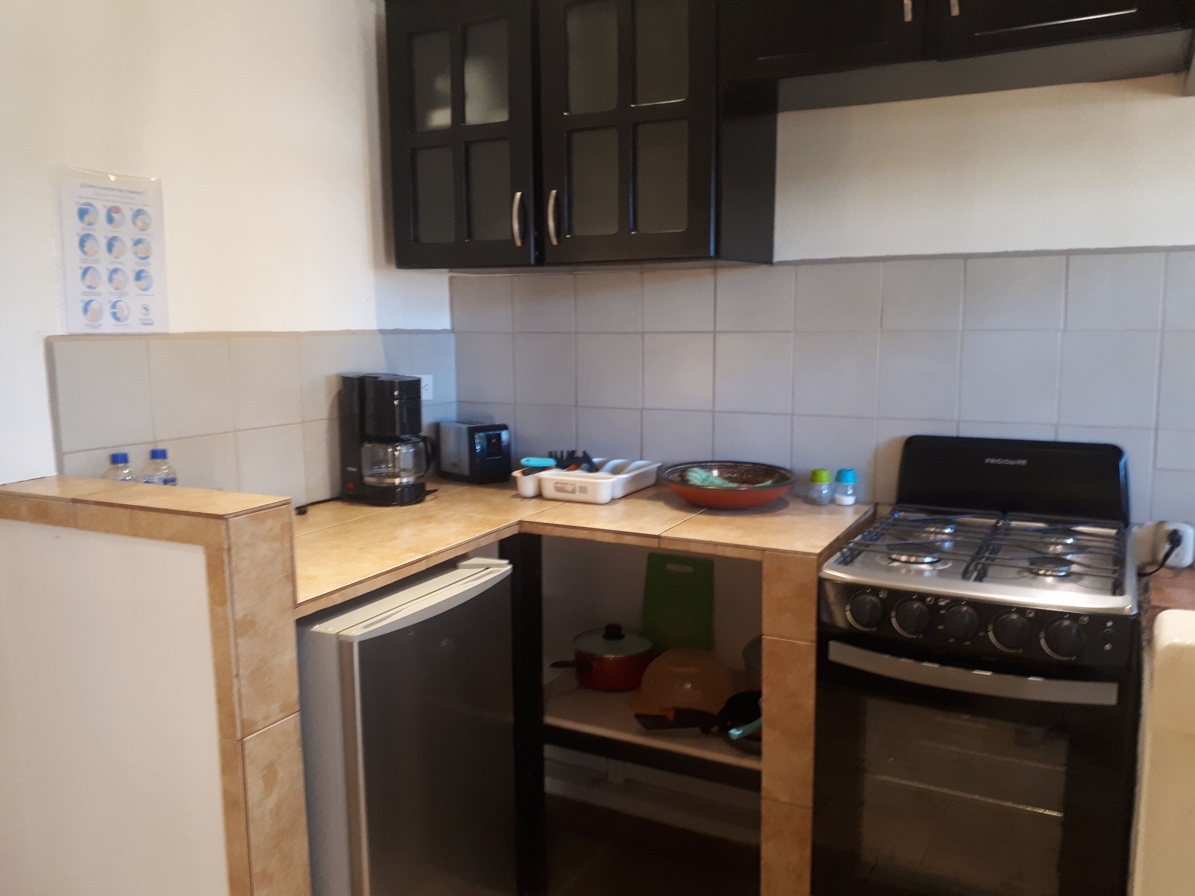 suite 1 | private kitchen | fridge, coffee/tea maker