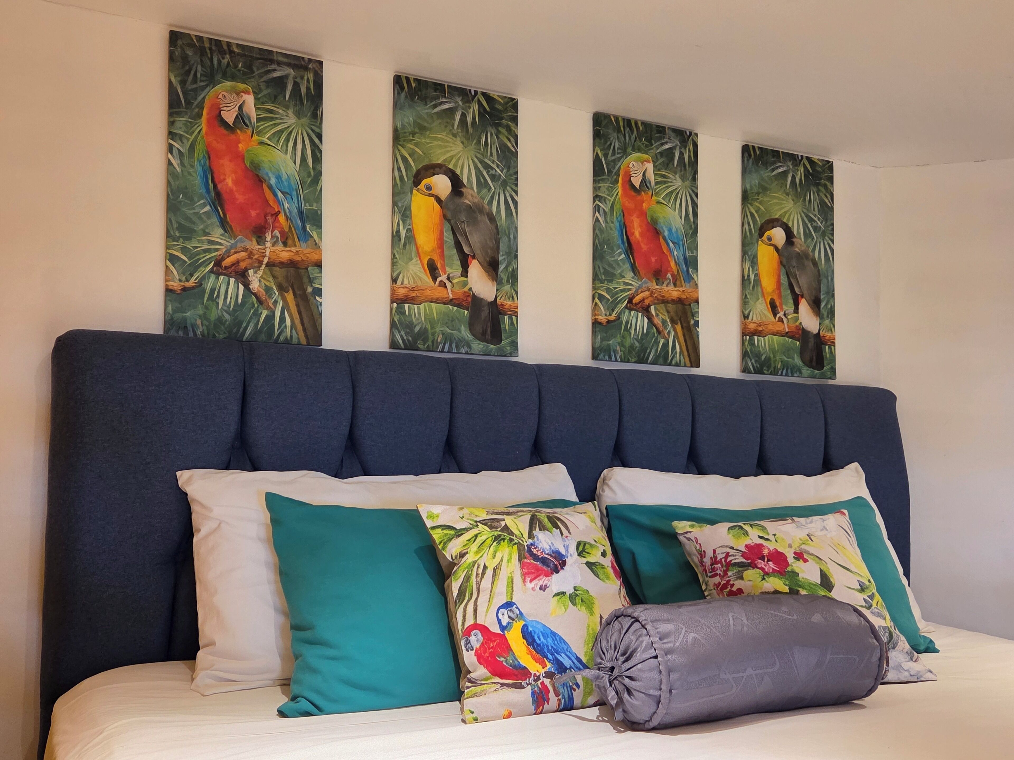 Standard Room with Sea View | Pengeskab på værelset, individuelt design, individuel indretning
