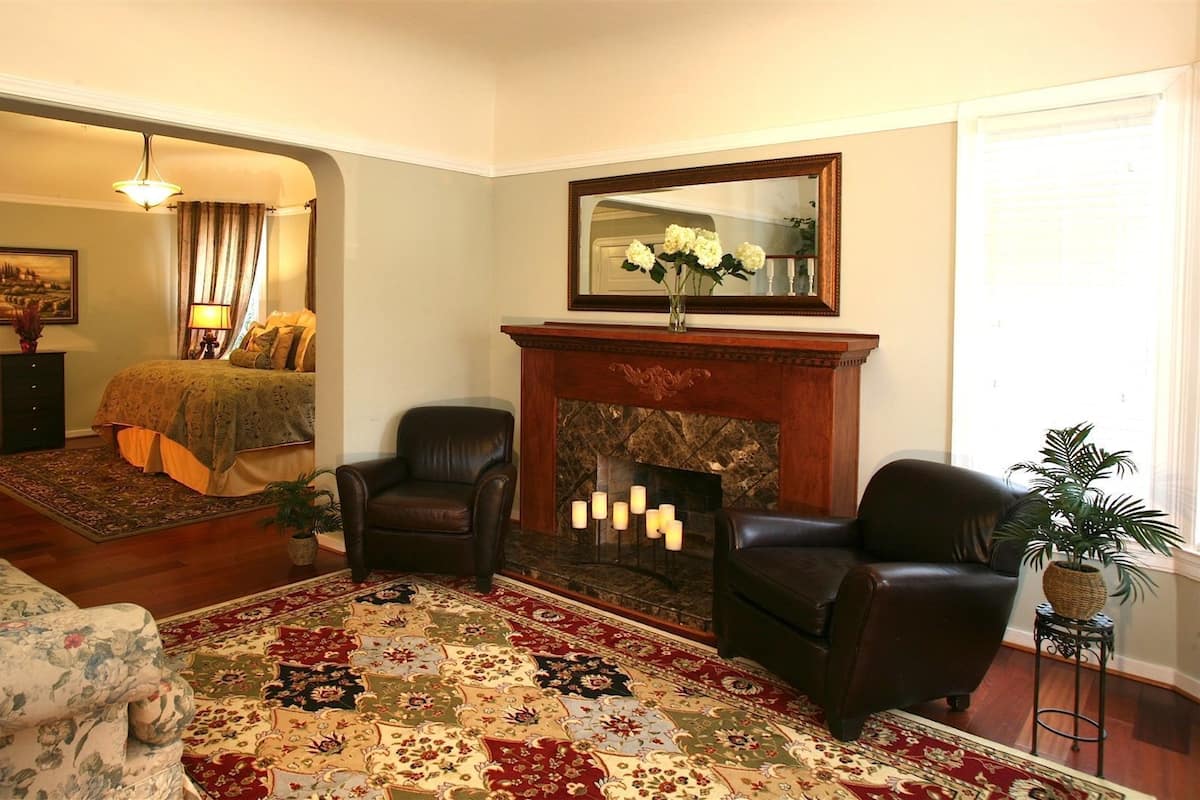 Harvest Suite (Non-Pet Friendly) | 1 bedroom, premium bedding, free WiFi, bed sheets