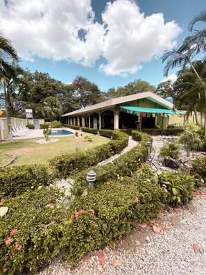 Fachada da propriedade