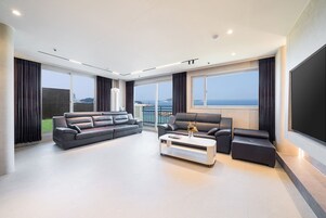 Ropa de cama de alta calidad y cortinas blackout 