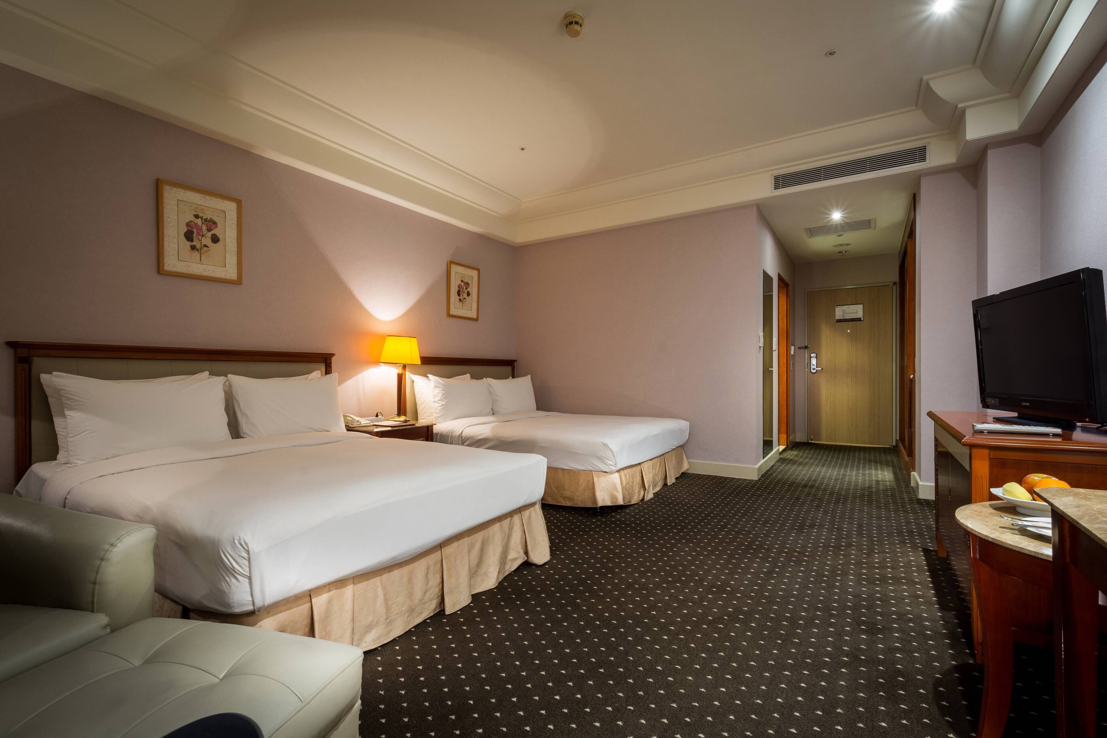 1 bedroom, premium bedding, down duvets, individually decorated