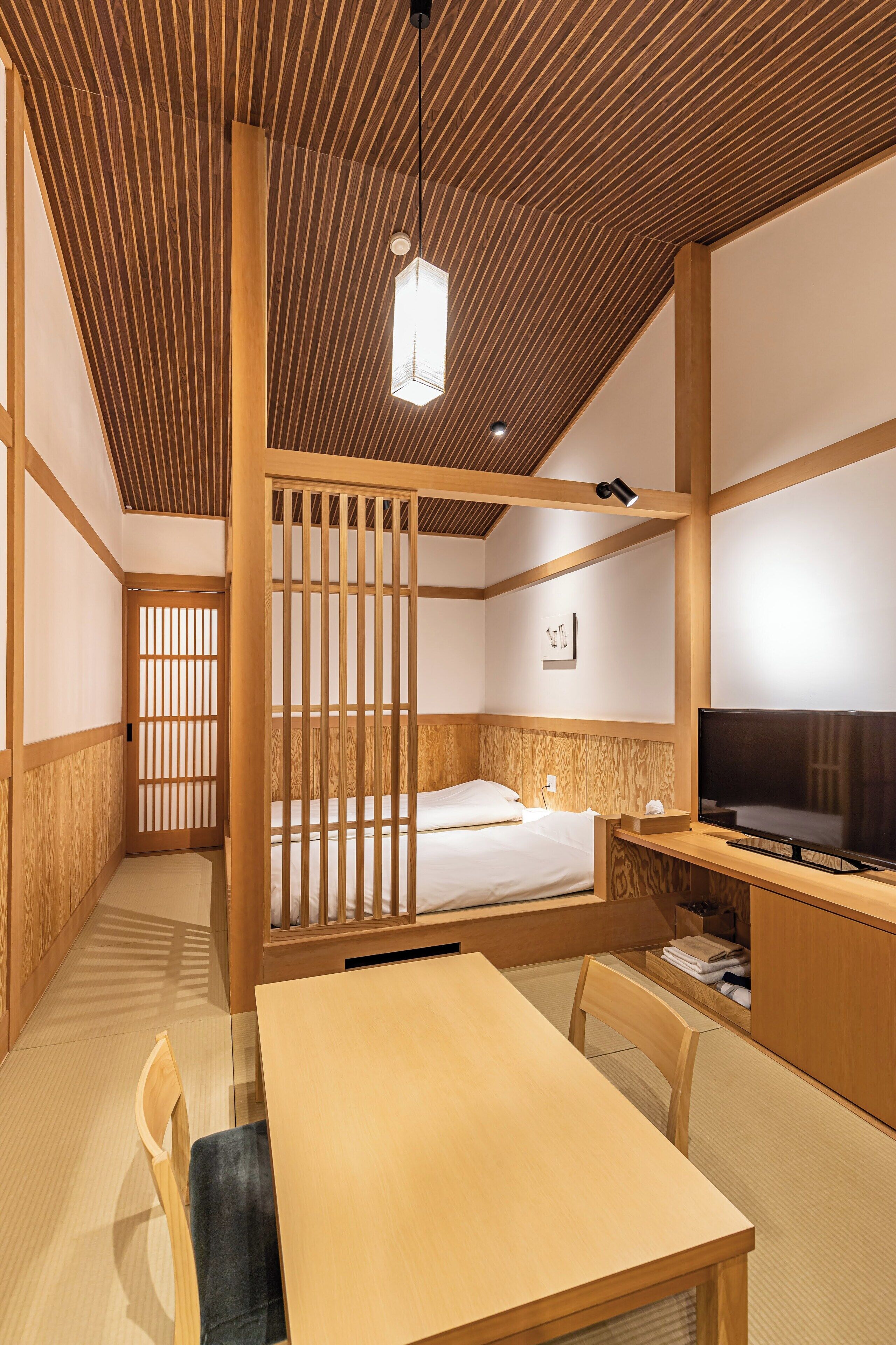 Down comforters, in-room safe, laptop workspace, free WiFi