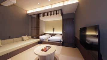 Down comforters, in-room safe, laptop workspace, free WiFi