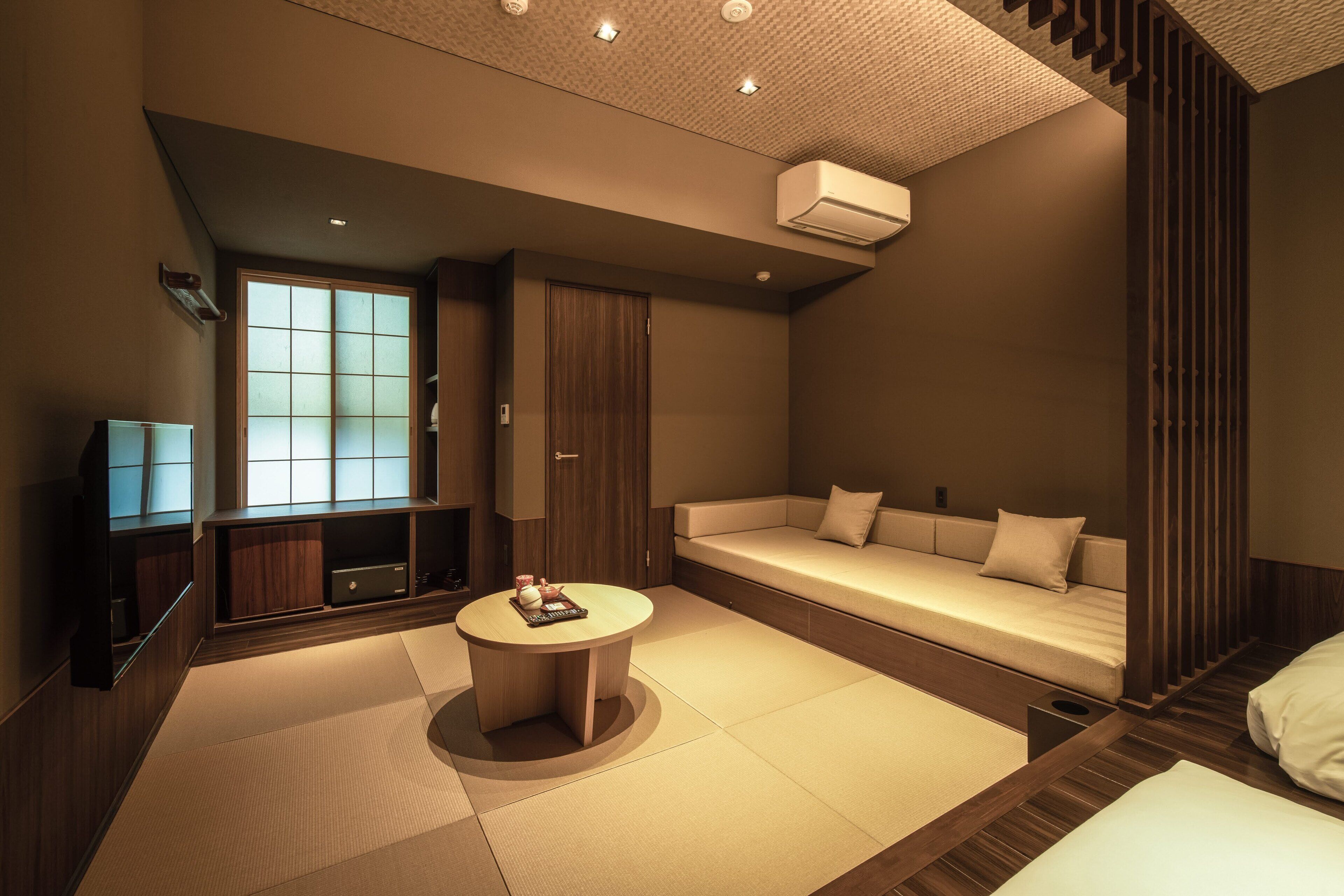 Donsdekens, een kluis op de kamer, een laptopwerkplek, gratis wifi