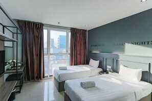 Desk, soundproofing, iron/ironing board, free WiFi - Hotel 99 - Bandar Puteri Puchong (Puchong)
