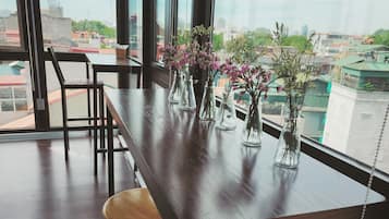 Spécialités Cuisine locale et internationale