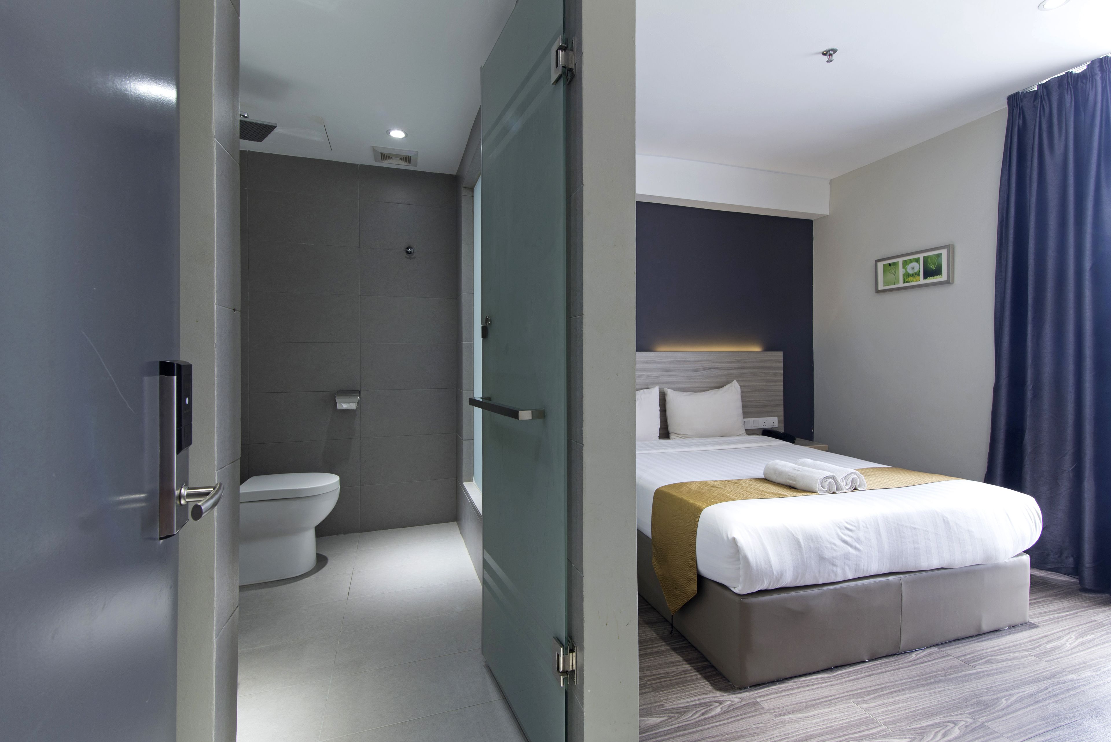 Rom – superior (Queen with Window) | Skrivebord, strykejern/-brett og wi-fi (inkludert)