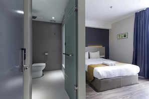 Superior Queen with Window | Desk, iron/ironing board, free WiFi - Hotel 99 - Kelana Jaya (Petaling Jaya)