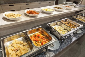 Free daily buffet breakfast