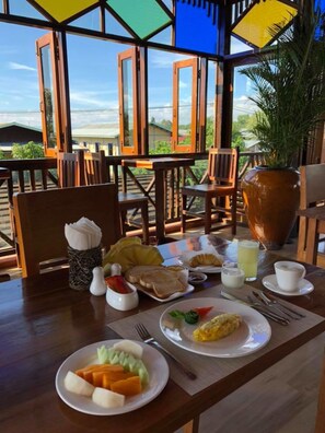 Breakfast area