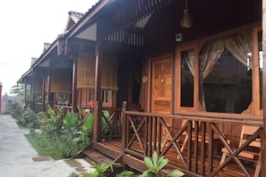 Deluxe Double Bungalow | Balcony