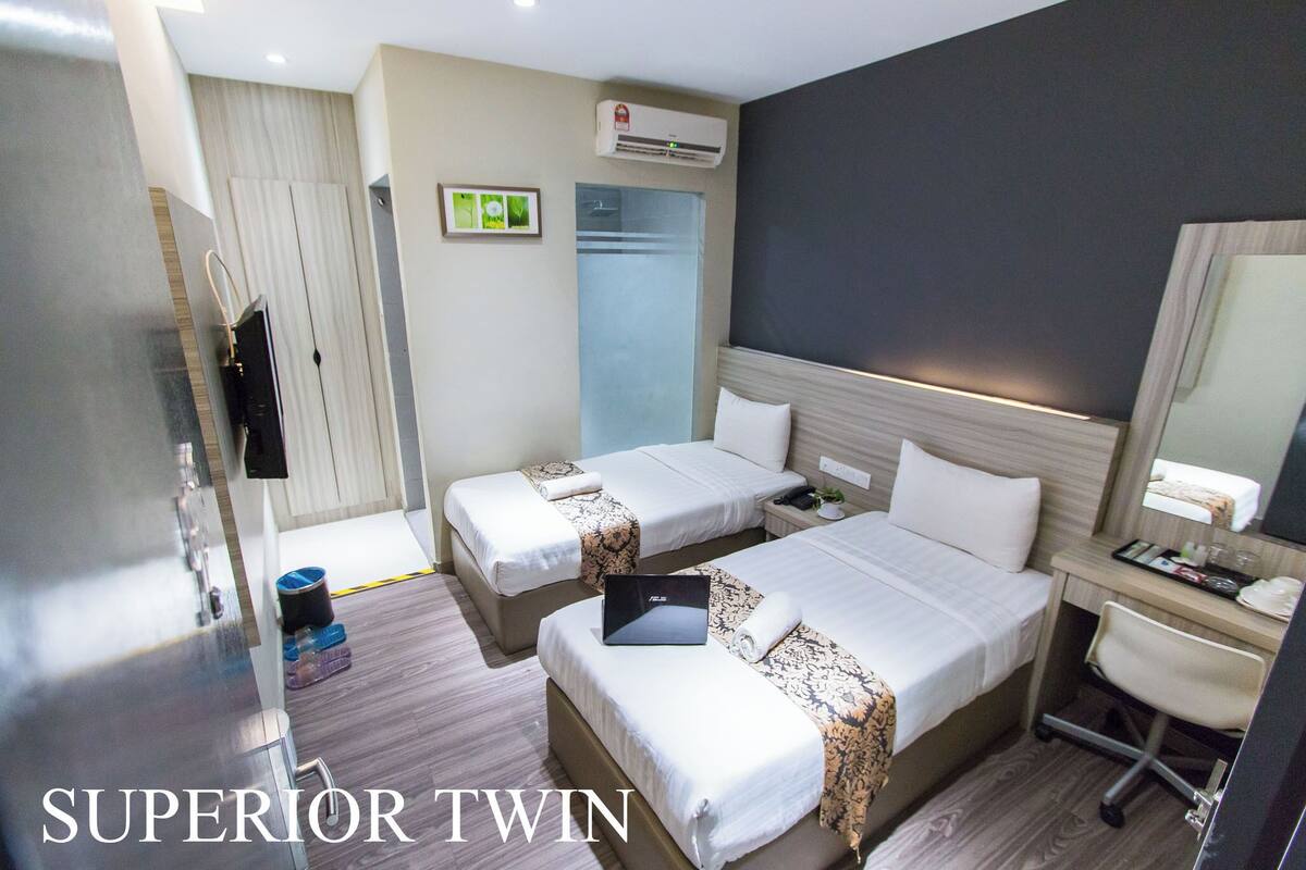 Superior Twin Single | โต๊ะทำงาน, เตารีด/โต๊ะรีดผ้า, Wi-Fi ฟรี
