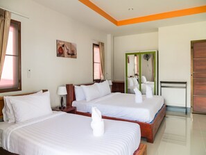 Family Deluxe Bungalow with Balcony | Truy cập Internet không dây miễn phí 