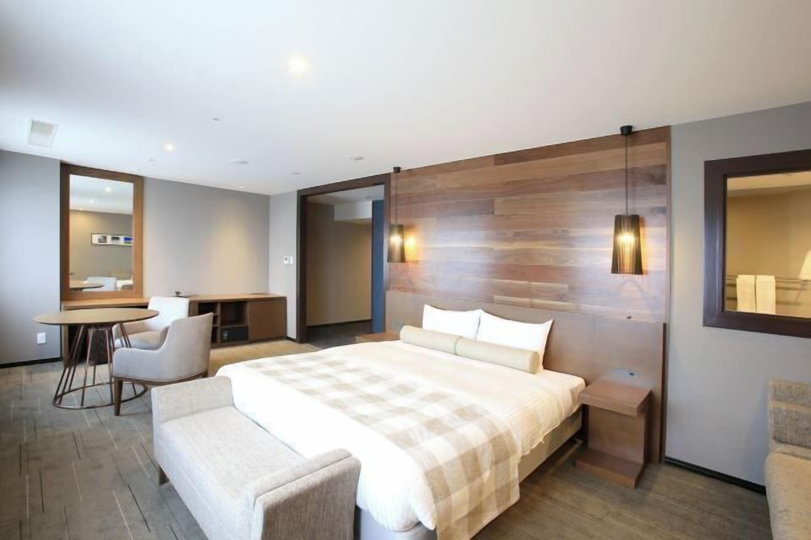In-room safe, iron/ironing board, free WiFi