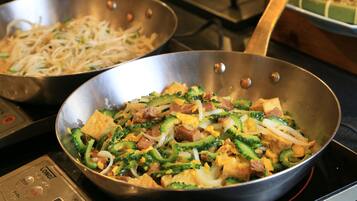 每日供應自助早餐 (每人 JPY2700)