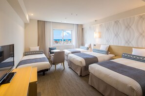 Coffres-forts dans les chambres, fer et planche à repasser