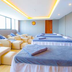 Sauna, hot tub, steam room, hot springs, body treatments