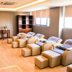 Sauna, hot tub, steam room, hot springs, body treatments