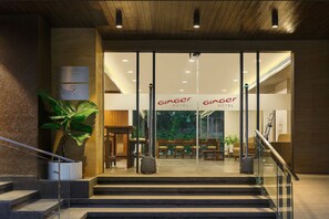 Entrada al alojamiento