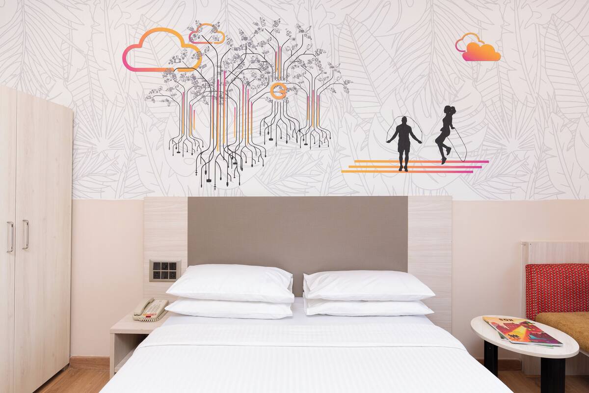 1 bedroom, in-room safe, desk, soundproofing