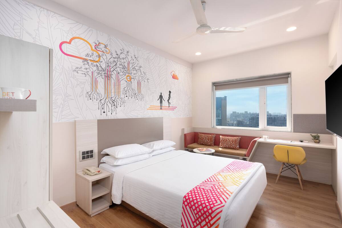 1 bedroom, in-room safe, desk, soundproofing