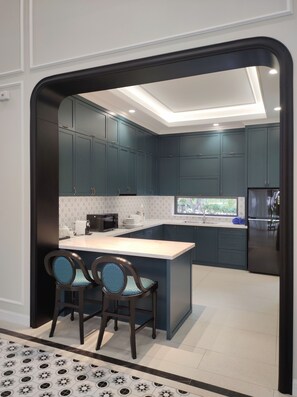 ヴィラ 3 ベッドルーム ビーチフロント | 専用キッチン | 電気ポット